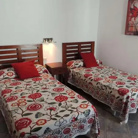 Playa Blanca Sleeps 6 Pool Wifi