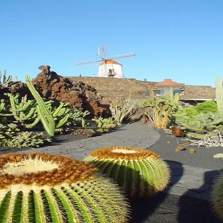 Playa Blanca Sleeps 6 Pool Wifi Villa Playa Blanca (Lanzarote)