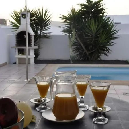 Willa Playa Blanca Sleeps 6 Pool Wifi Playa Blanca (Lanzarote)